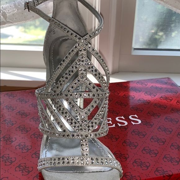 Guess size 6 - Picture 5 of 7